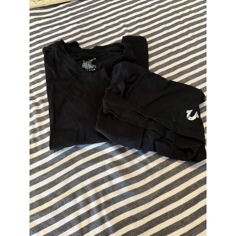 True Religion Mens V-Neck T-Shirt Set of 2 Black Cotton Horseshoe Logo Medium
